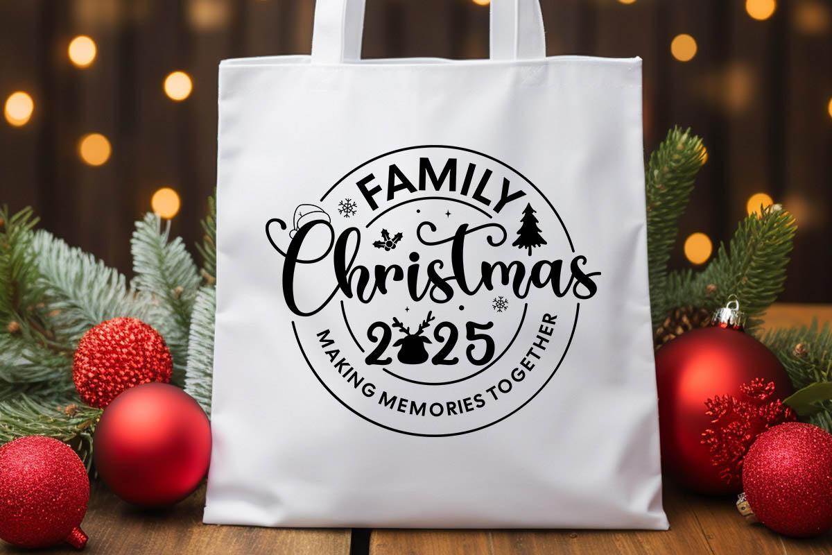 Family Christmas 2025 SVG File Tote bag Mockup Image.jpg